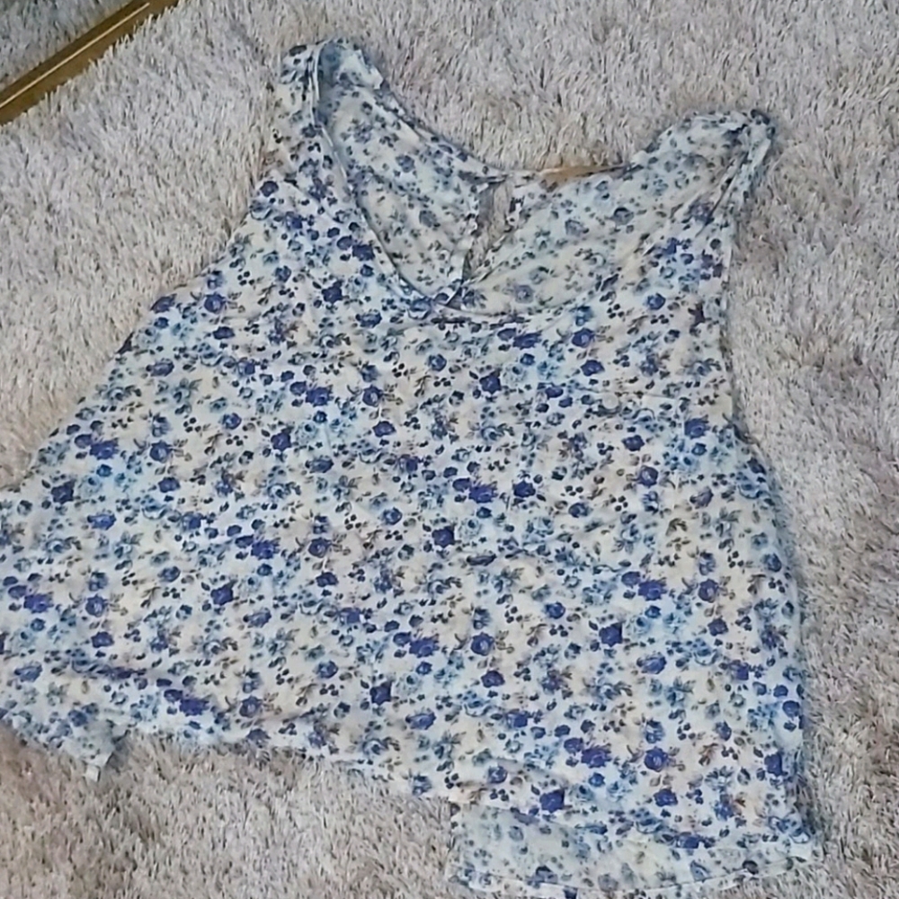 💝💝💝Sleeveless Blouse